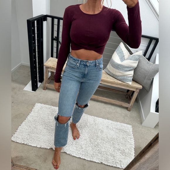 Forever 21 Tops - Forever 21 burgundy long sleeve crop top winter casual fall holiday event S